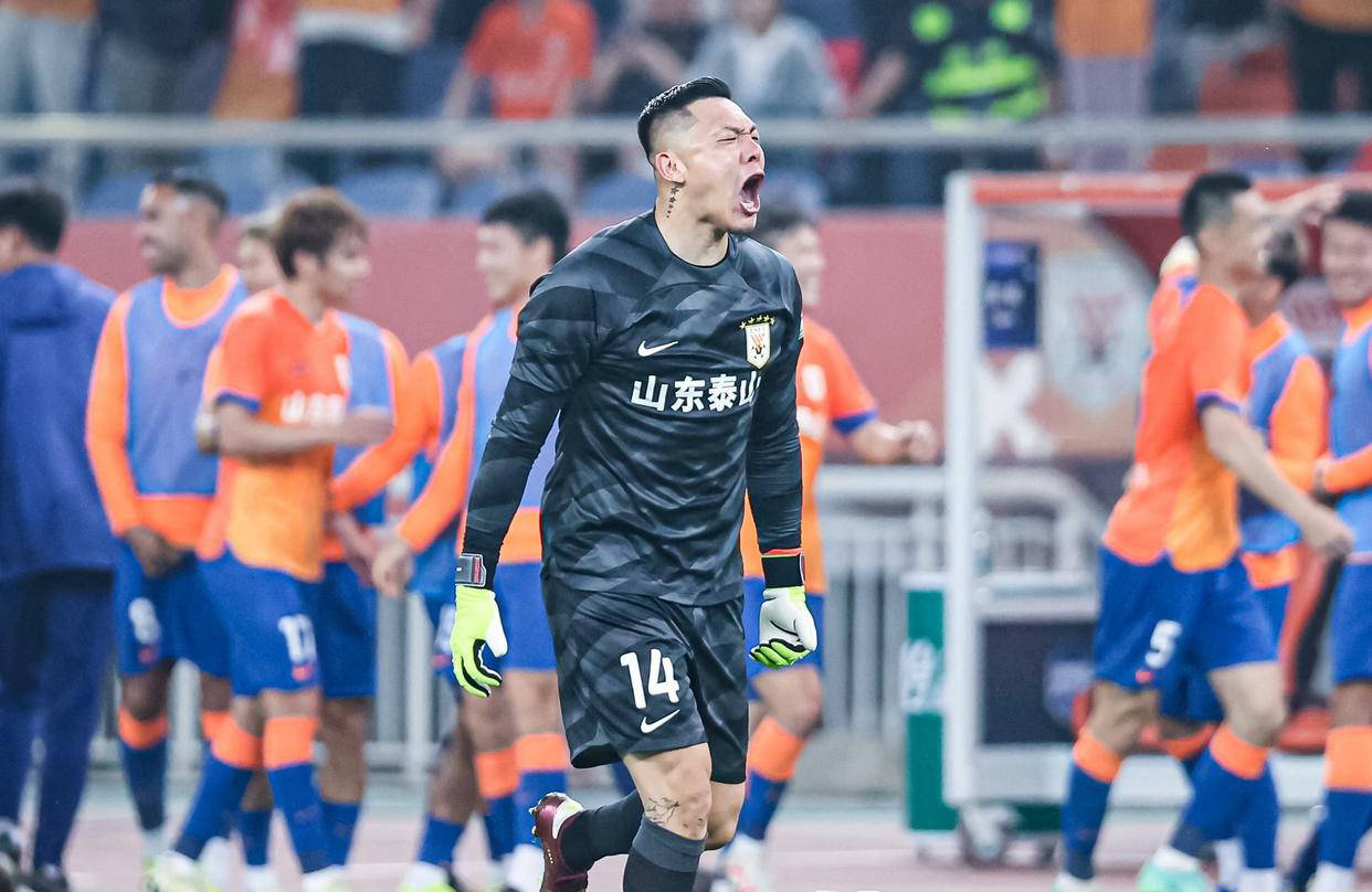 年轻球员崭露头角，关键时刻挺身而出